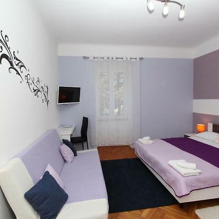 Apartments Santin Ровин Екстериор снимка