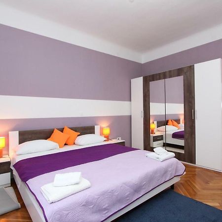 Apartments Santin Ровин Екстериор снимка
