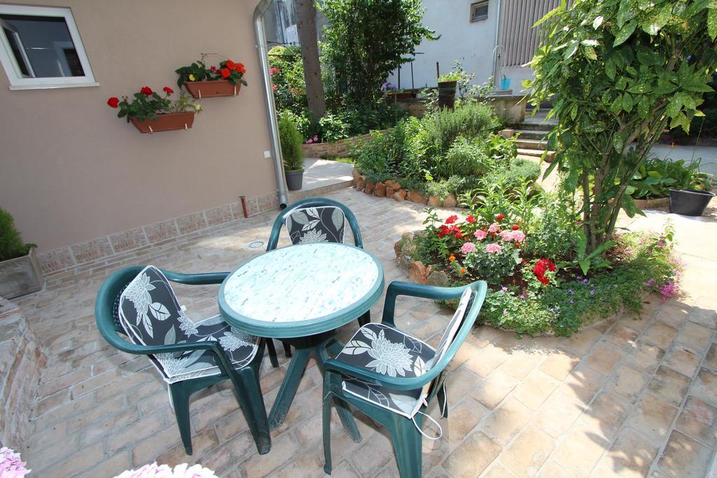 Apartments Santin Ровин Екстериор снимка