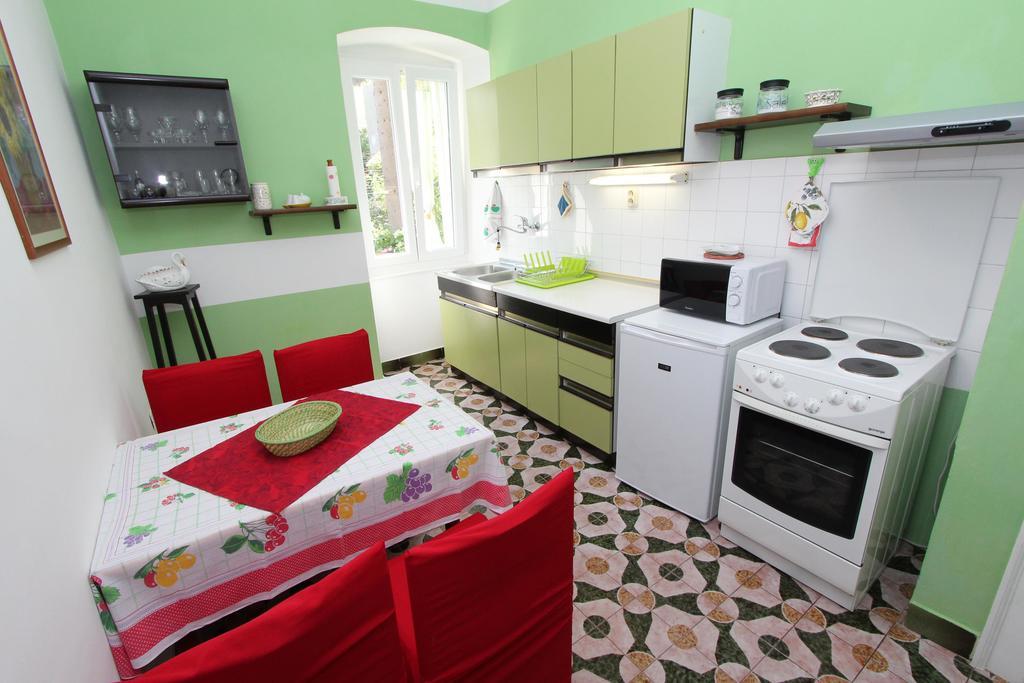 Apartments Santin Ровин Екстериор снимка
