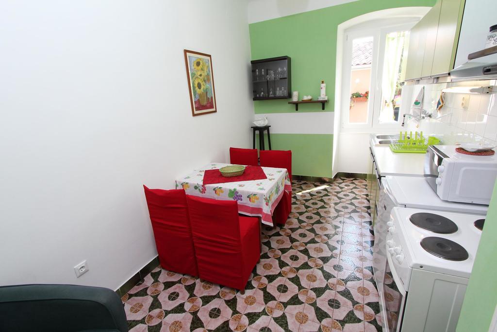 Apartments Santin Ровин Екстериор снимка