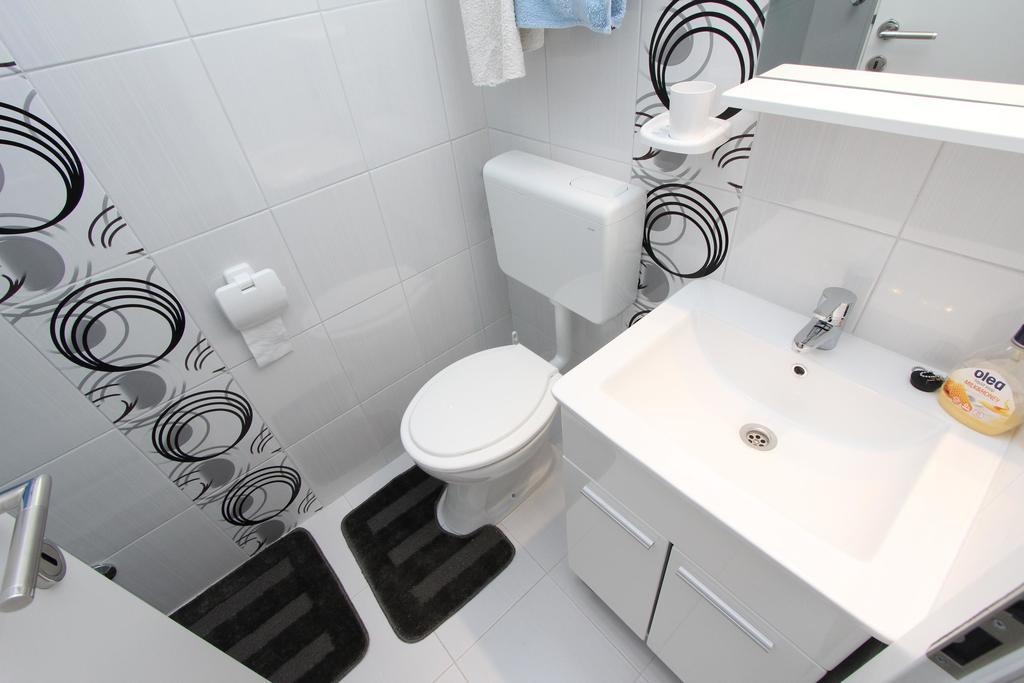 Apartments Santin Ровин Стая снимка