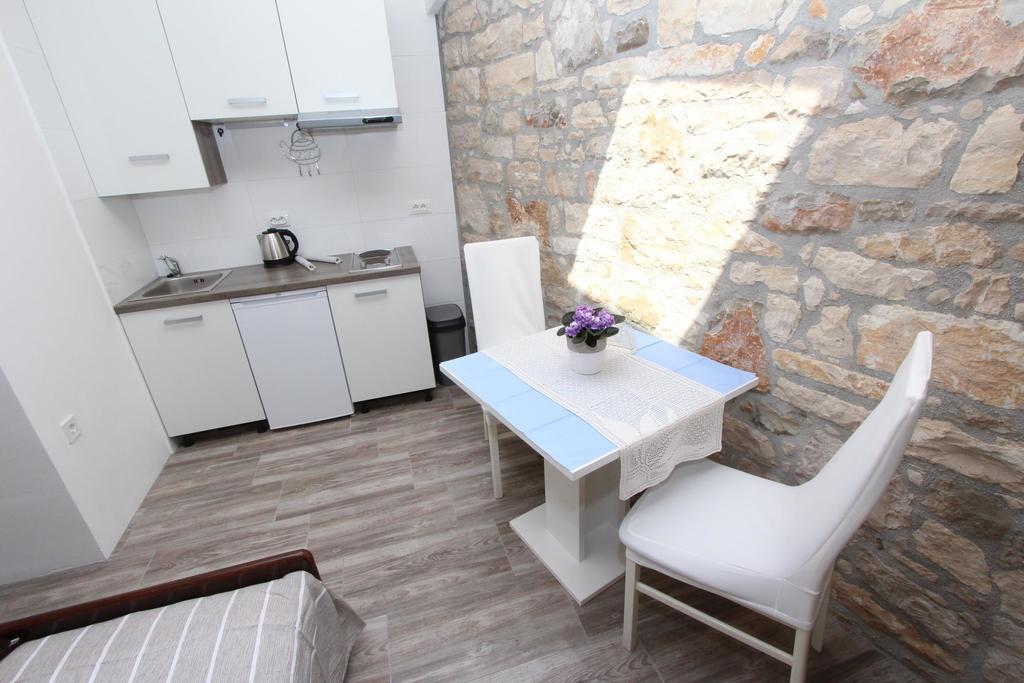 Apartments Santin Ровин Екстериор снимка