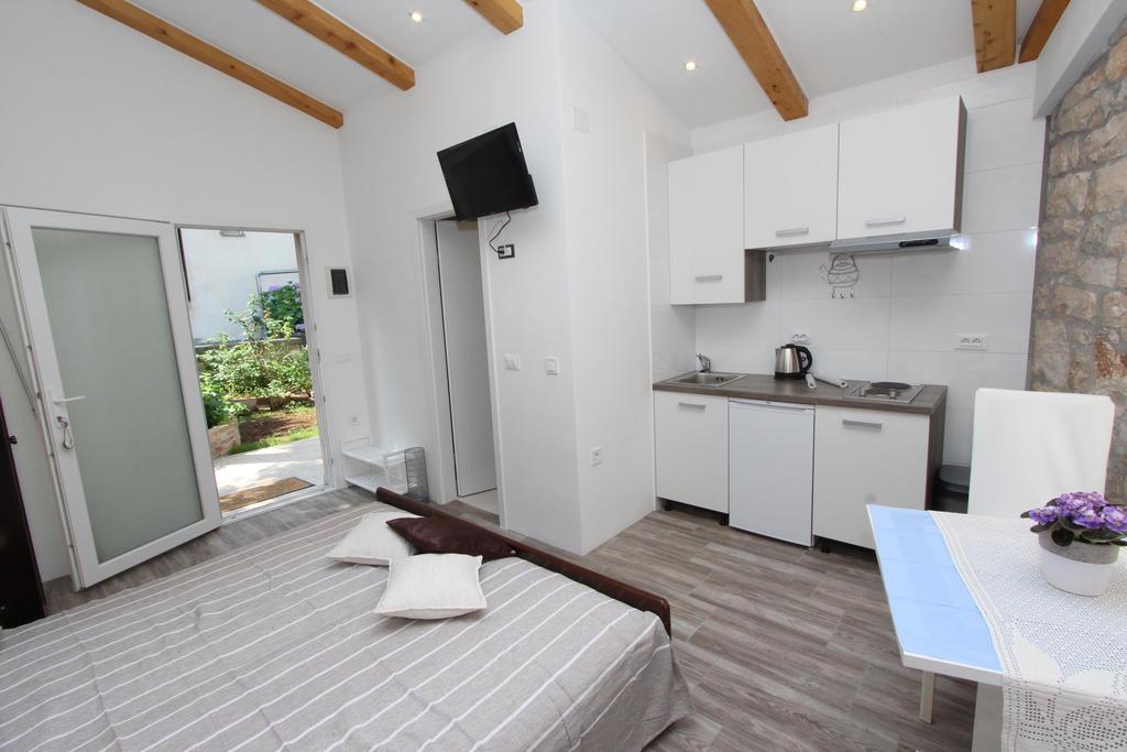 Apartments Santin Ровин Екстериор снимка
