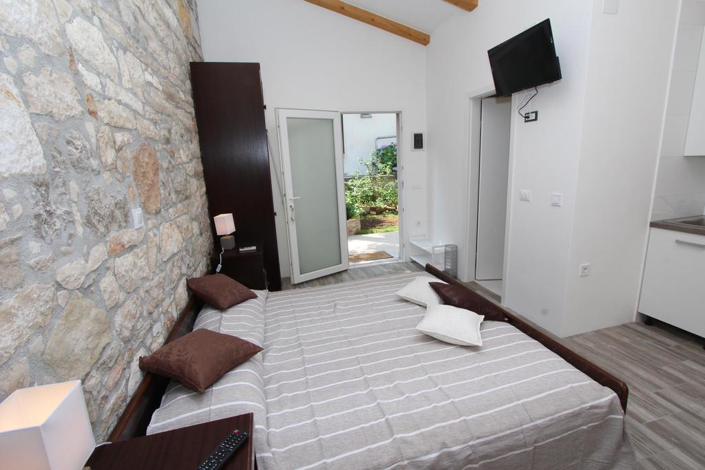 Apartments Santin Ровин Екстериор снимка