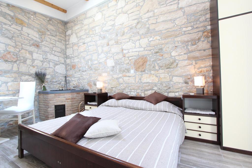 Apartments Santin Ровин Екстериор снимка