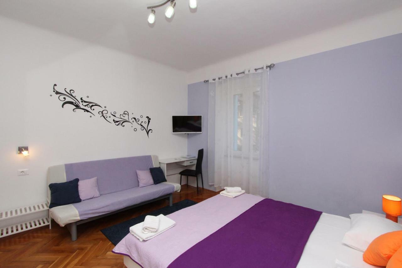 Apartments Santin Ровин Екстериор снимка