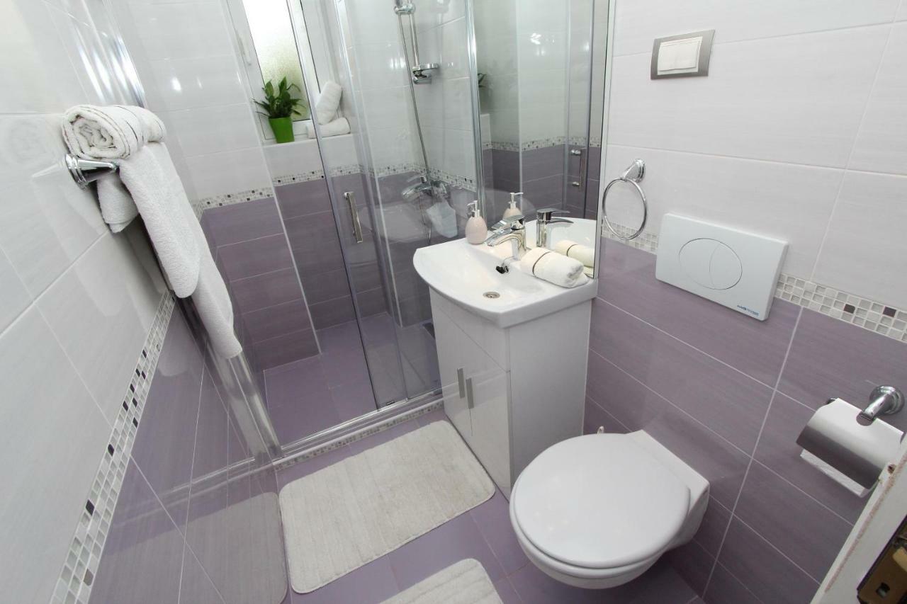 Apartments Santin Ровин Екстериор снимка