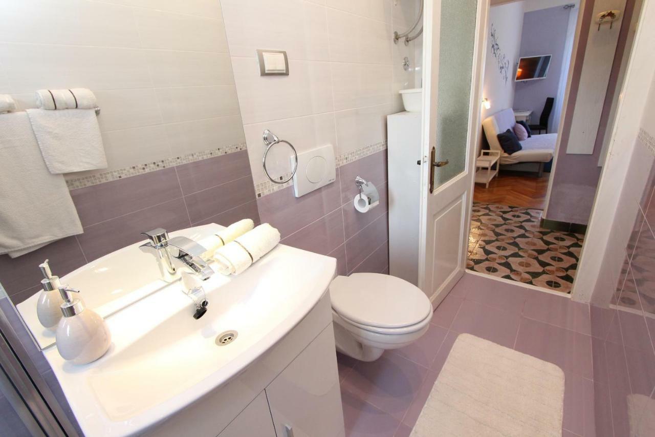 Apartments Santin Ровин Екстериор снимка